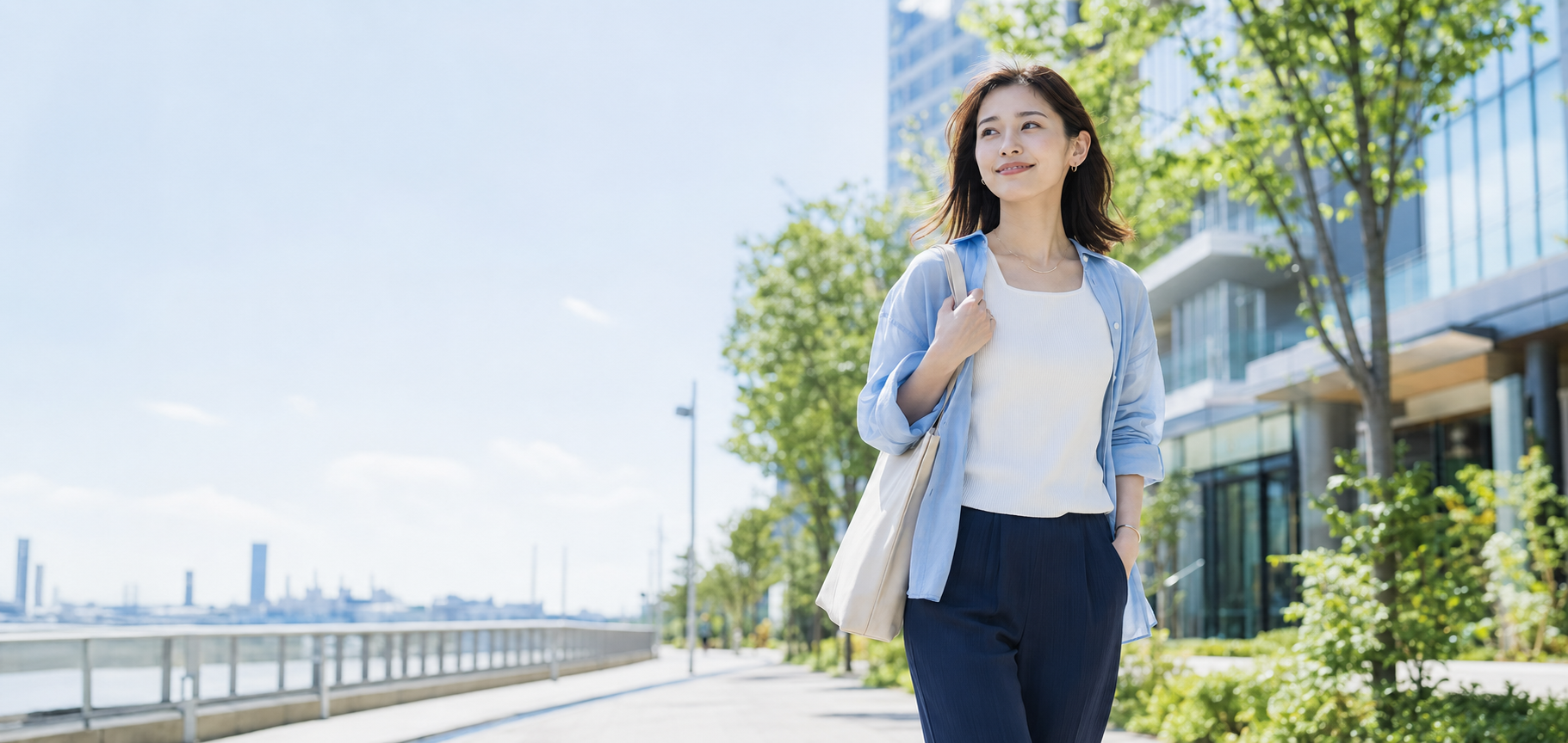 仕事について次の一歩を考える女性